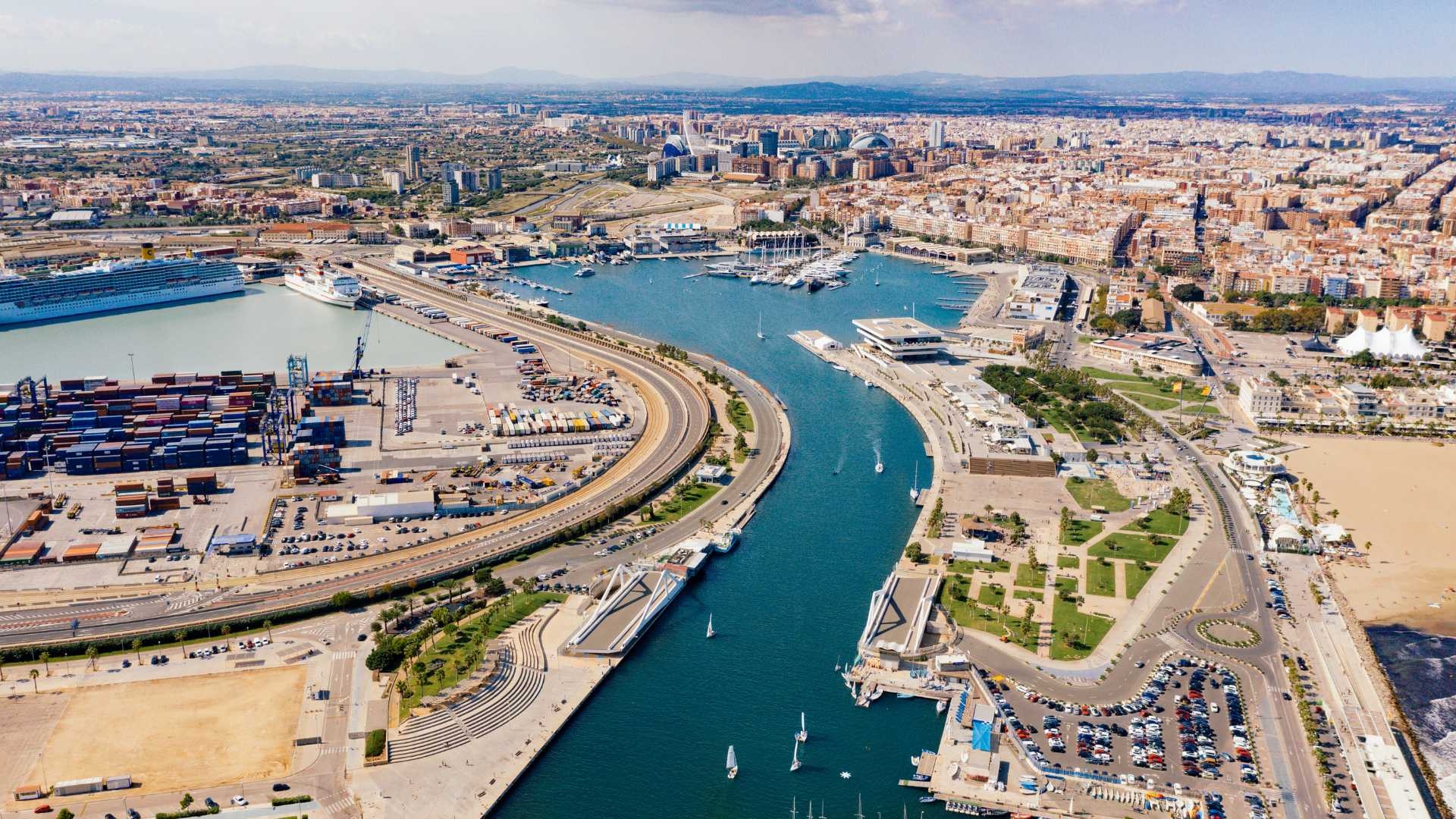 La Marina de València pone la directa