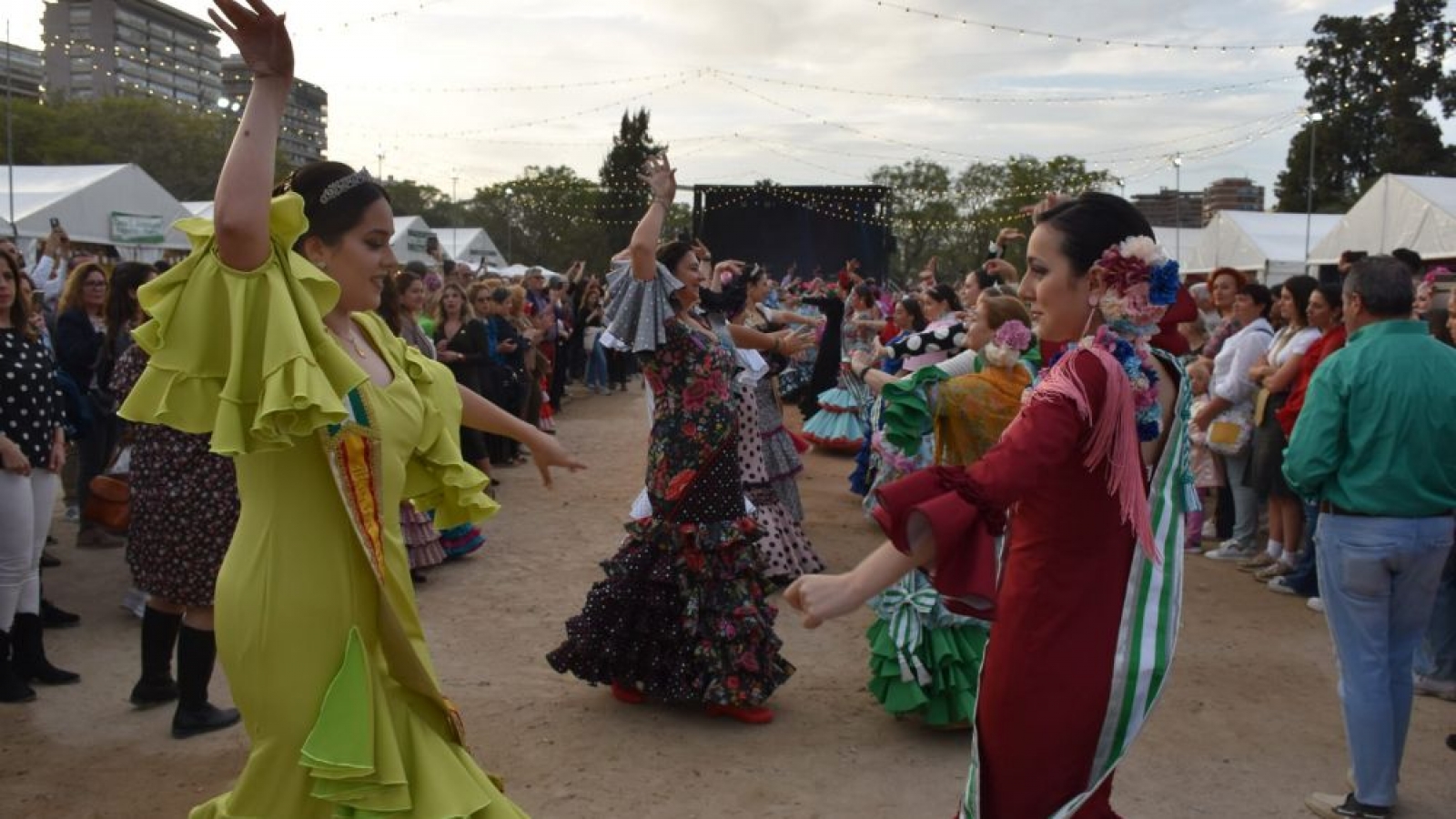 Valencia se viste de lunares