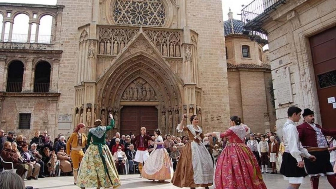 Balls al Carrer 2026-2027💃🕺