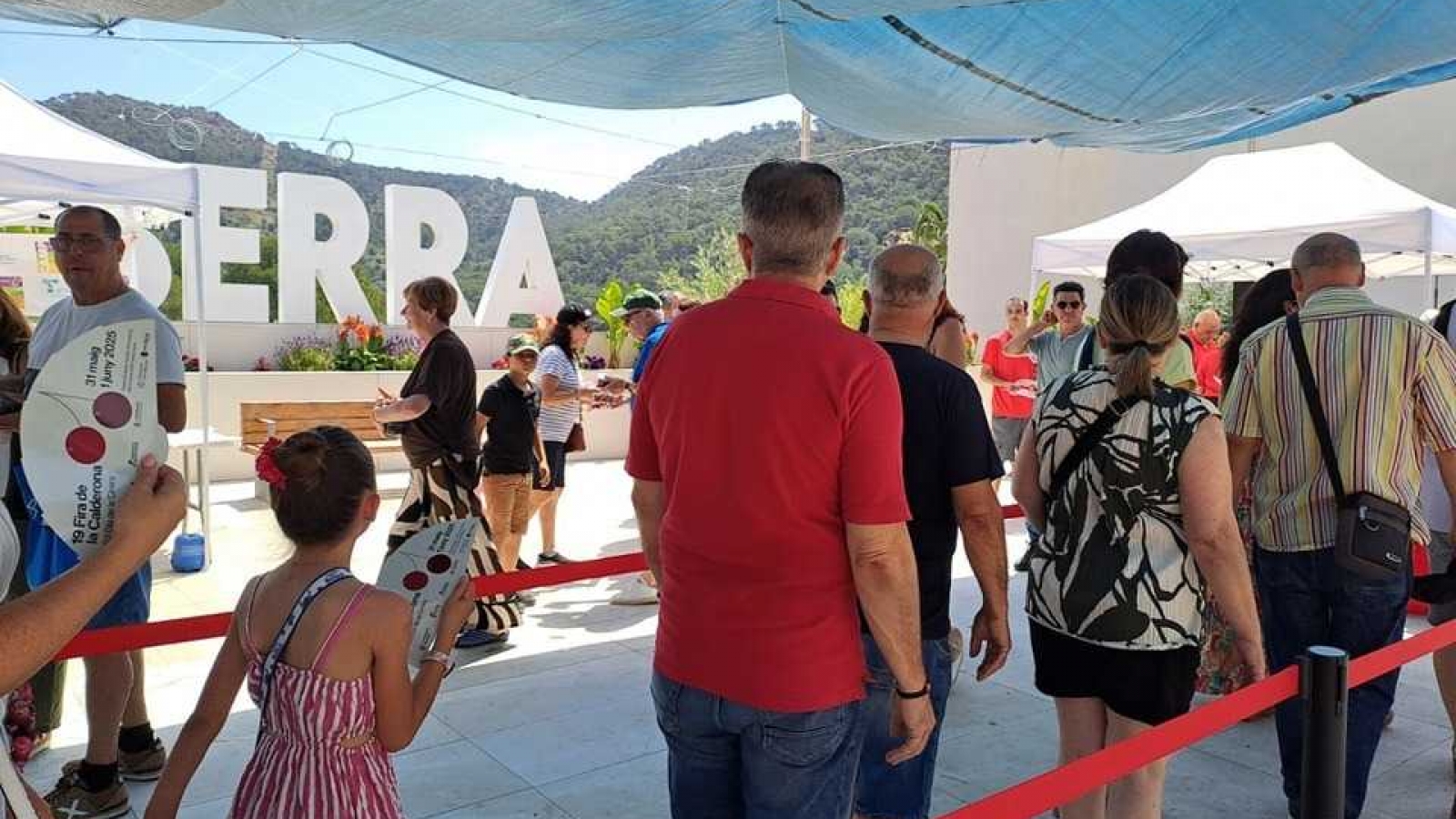 Serra se viste de fiesta
