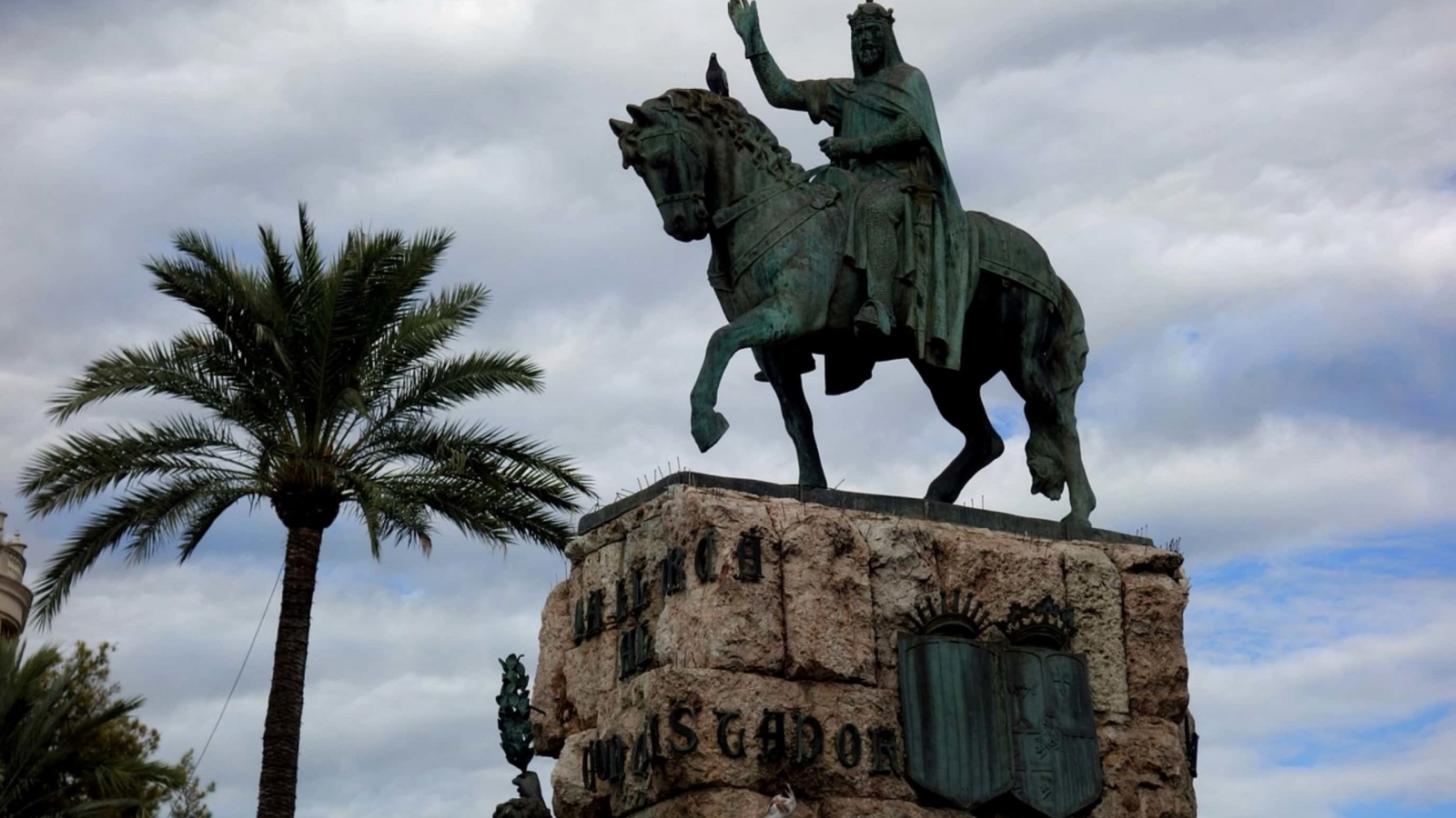 Gandia rinde homenaje a Jaume I👑🦇